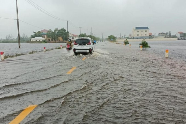 Thủ tướng gửi Công điện về ứng phó mưa lũ tại khu vực Trung Bộ