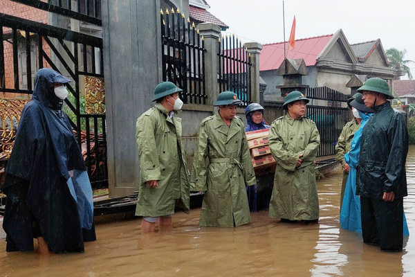 Thừa Thiên - Huế: Mưa lớn gây ngập lụt, nhiều nơi sạt lở