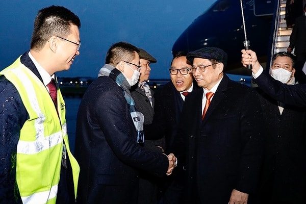 Thủ tướng Phạm Minh Chính bắt đầu chuyến tham dự COP26 và thăm làm việc tại Anh