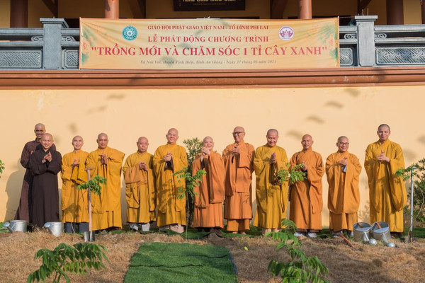 Phật giáo Việt Nam đồng hành vì một Việt Nam Xanh: Bảo vệ môi trường là chuẩn mực đạo đức