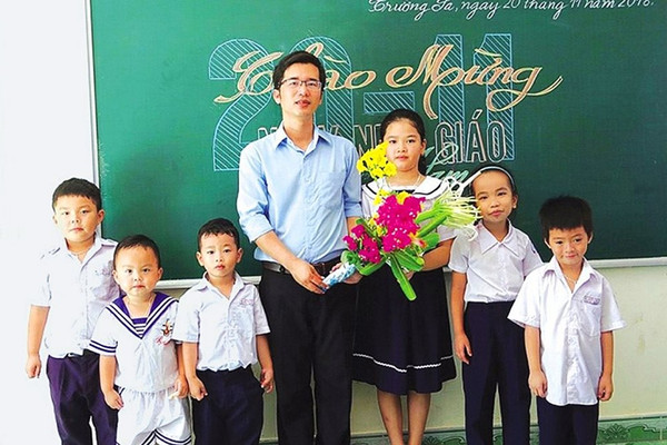 Kỷ niệm ngày Nhà giáo Việt Nam 20/11: Chuyện dạy học ở Trường Sa
