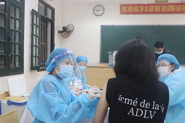 Thêm 11.811 ca nhiễm COVID-19, số ca nhiễm tại Hà Nội tăng