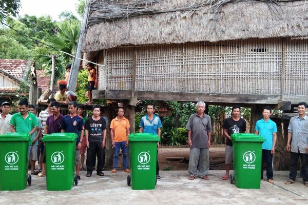 Kon Tum: Phát triển các tổ thu gom rác thải trong đồng bào tôn giáo