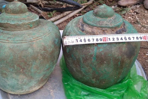 Quảng Ninh: Phát hiện 2 hũ kim loại cổ ở Khu Di tích lịch sử và danh thắng Yên Tử