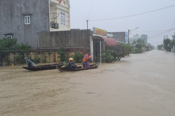 Bình Định: 3 người chết, 2 người bị thương do mưa lũ