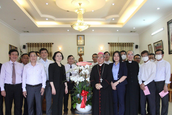 Bộ trưởng Bộ Nội vụ thăm và chúc mừng Lễ Giáng sinh tại Tòa Giám mục Giáo phận Nha Trang