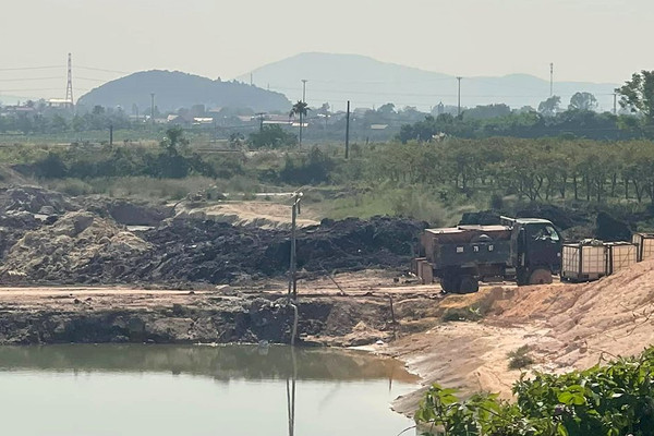 Ô nhiễm do khai thác mỏ ở xã Việt Dân (Đông Triều - Quảng Ninh): Người dân nơm nớp lo... mất đường đi