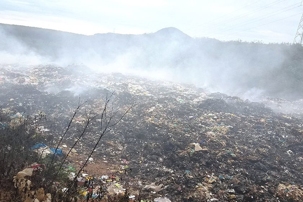 Kon Tum: Người dân phản ánh bãi rác huyện Ngọc Hồi gây ô nhiễm môi trường