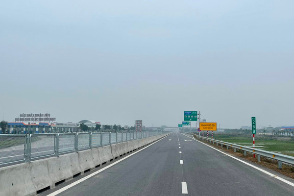 Cao tốc đầu tiên trên tuyến Bắc – Nam phía Đông trước ngày thông xe