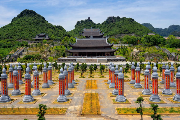 Hà Nam khai hội chùa Tam Chúc xuân Nhâm Dần