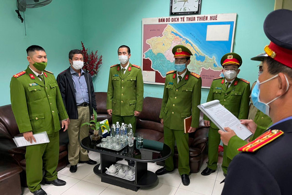 Khởi tố, bắt tạm giam Giám đốc CDC Thừa Thiên - Huế