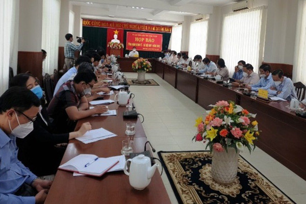 Chủ tịch Ninh Thuận chỉ đạo xử lý dự án chậm tiến độ, đảm bảo môi trường du lịch