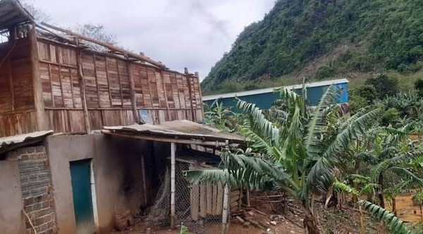 Điện Biên: Nhiều nhà dân bị hư hại do giông lốc