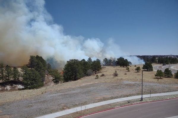 Cháy rừng càn quét bang New Mexico (Mỹ) khiến hàng nghìn người sơ tán