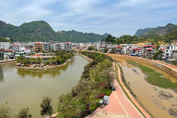 Thiết kế đô thị miền núi ứng phó biến đổi khí hậu: Nhìn từ thành phố Sơn La