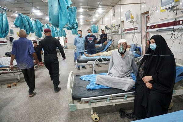 Bão bụi quét qua Iraq khiến hàng nghìn người gặp vấn đề hô hấp