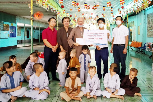 Các đơn vị của PV GAS trao tặng 100 phần quà tới cơ sở nhân đạo từ thiện Bà Rịa - Vũng Tàu