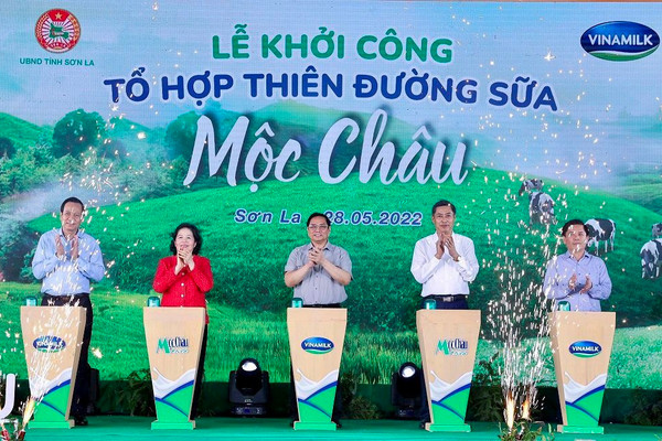 Thủ tướng Chính phủ dự lễ khởi công Tổ hợp thiên đường sữa Mộc Châu