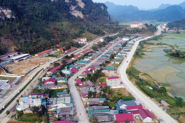 Miền thổ cẩm trong mây