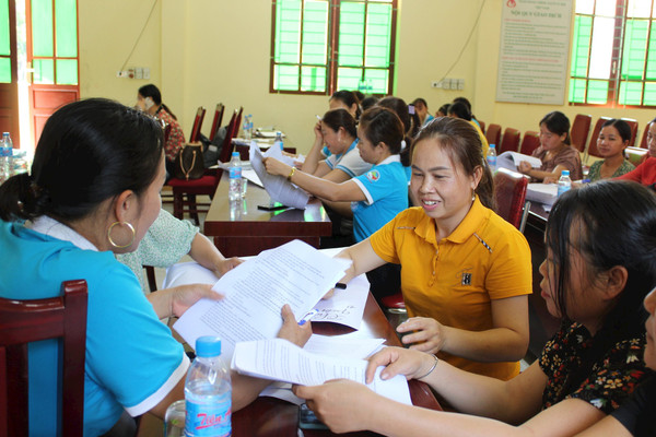Quế Phong (Nghệ An): Đảm bảo quyền bình đẳng của phụ nữ trong vấn đề cấp “sổ đỏ”