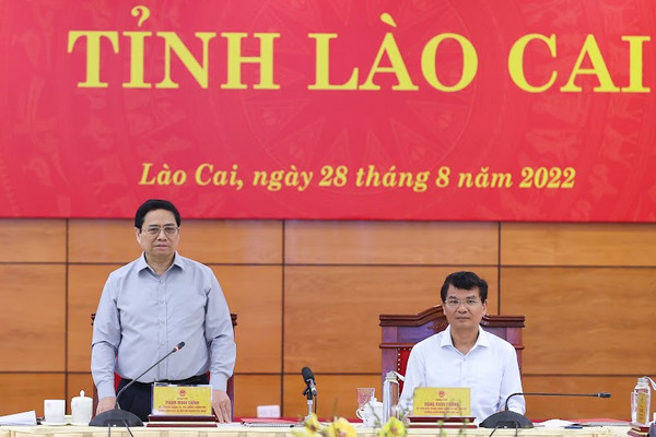Thủ tướng: Lào Cai cần phát huy tối đa bản sắc, lấy sông Hồng làm trục dọc phát triển, xây dựng đô thị sân bay Sa Pa