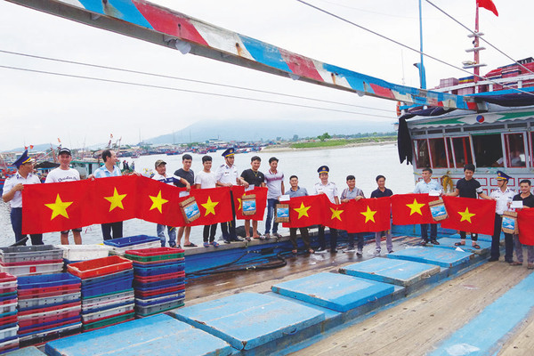 Tuyên truyền, phổ biến Luật Cảnh sát biển Việt Nam: Xây dựng, bảo vệ an ninh chủ quyền biển đảo