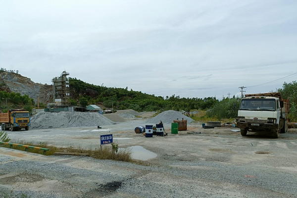 Quảng Nam: Yêu cầu chấp hành nghiêm việc phục hồi môi trường, đóng cửa mỏ trong hoạt động khoáng sản