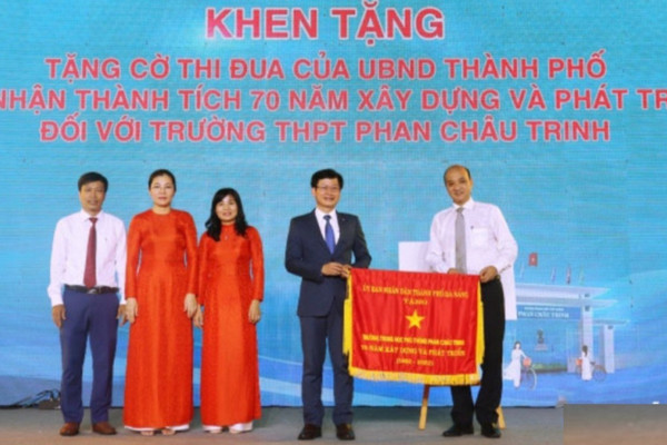 Tự hào 70 năm hình thành và phát triển Trường THPT Phan Châu Trinh (Đà Nẵng)