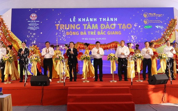 Hanoi FC khánh thành trung tâm đào tạo bóng đá trẻ tại tỉnh Bắc Giang 
