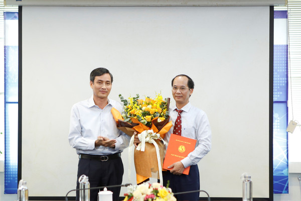Ông Nguyễn Mạnh Hùng giữ chức Phó Vụ trưởng Vụ Kế hoạch – Tài chính, Bộ TN&MT