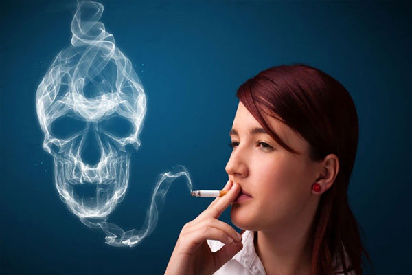 Hút thuốc lá làm tăng nguy cơ mắc bệnh ung thư cổ tử cung?