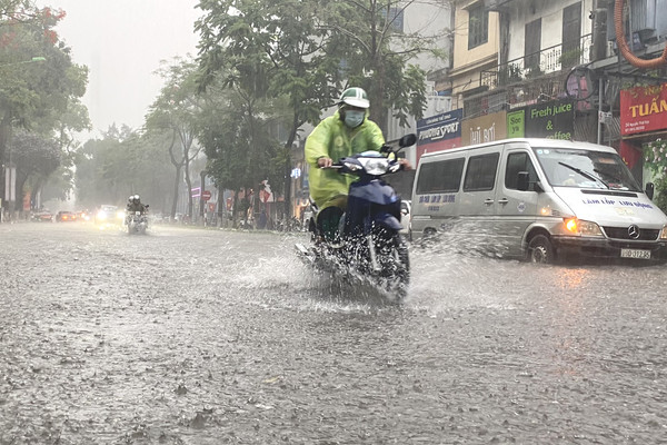 Thời tiết 24/10, khu vực Thanh Hóa đến Phú Yên mưa to