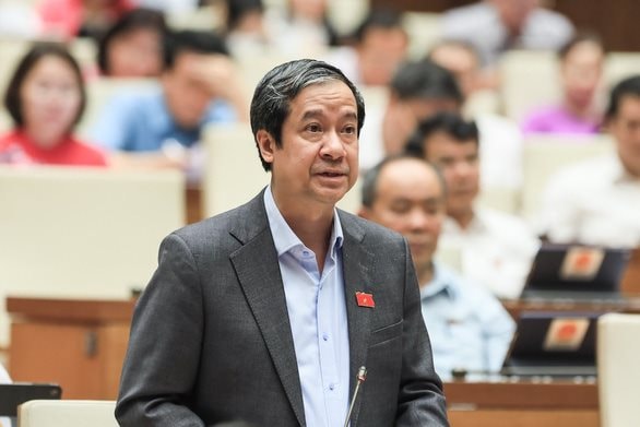 Bộ trưởng Bộ Nội vụ, Bộ Giáo dục - Đào tạo giải trình về việc công chức, viên chức nghỉ việc