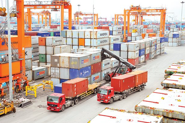 Tổng kim ngạch xuất, nhập khẩu hàng hóa ước đạt 616 tỷ USD