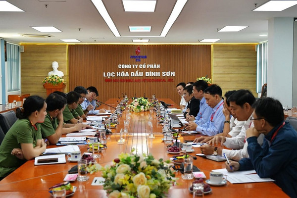 BSR làm việc với Bộ Công an và Tập đoàn Dầu khí Việt Nam về công tác bảo vệ NMLD Dung Quất