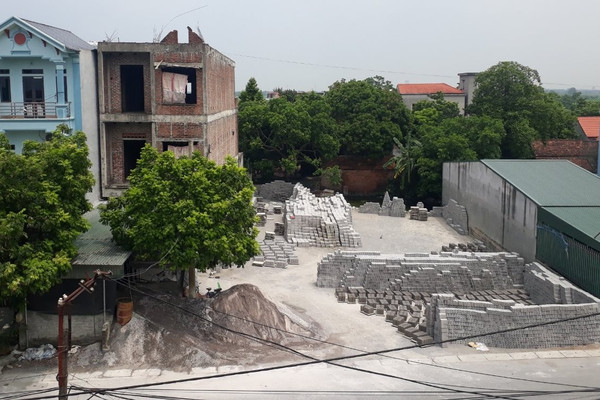Kim Bảng (Hà Nam): Dân “tố” cơ sở sản xuất gạch gây ô nhiễm môi trường