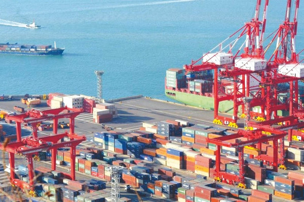 Kim ngạch xuất nhập khẩu hàng hóa ước đạt 673 tỷ USD