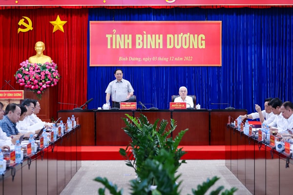 Thủ tướng Phạm Minh Chính làm việc với Ban Thường vụ Tỉnh ủy Bình Dương