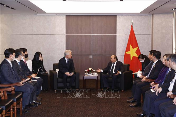 Chủ tịch nước Nguyễn Xuân Phúc tiếp lãnh đạo các tập đoàn hàng đầu Hàn Quốc