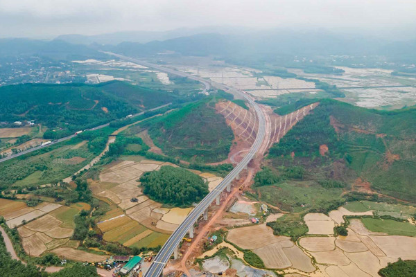 “Mục sở thị” tuyến cao tốc gần 7.700 tỷ đồng nối Huế và Quảng Trị