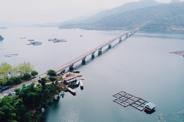 Phát triển vùng lòng hồ thủy điện Sơn La thành Khu du lịch Quốc gia