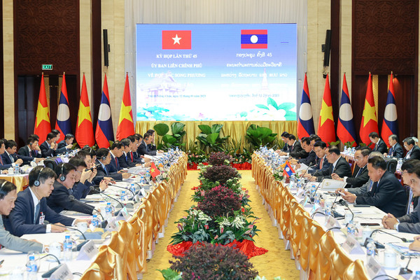 Việt Nam, Lào tăng cường kết nối, hỗ trợ nhau xây dựng nền kinh tế độc lập, tự chủ