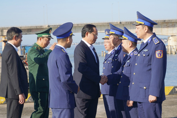Phó Chủ tịch Quốc hội Trần Quang Phương thăm, chúc Tết tại Quảng Trị
