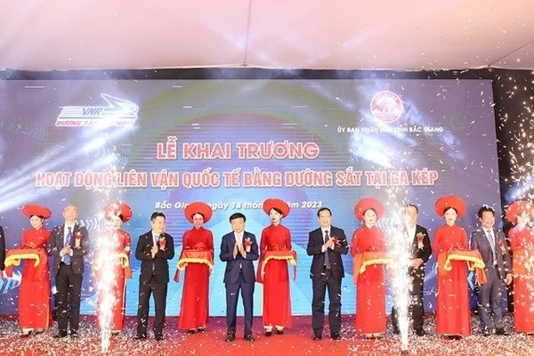 Bắc Giang tổ chức lễ khai trương hoạt động liên vận quốc tế tại ga Kép