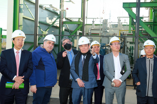 Phó Thủ tướng Trần Lưu Quang thăm nhà máy hydro xanh lớn nhất châu Âu