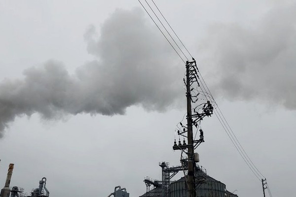 Nghệ An: Người dân lo ngại vì Công ty Biomass Fuel Việt Nam xả khói mù mịt ra môi trường