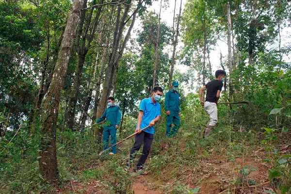 Xã Lản Nhì Thàng làm lốt công tác khoanh nuôi, bảo vệ rừng