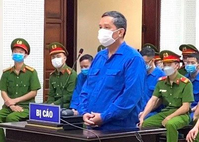 Quảng Ninh: Xét xử cựu Chủ tịch TP. Hạ Long cùng 27 đồng phạm.