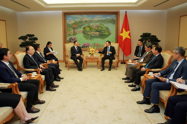 Phó Thủ tướng Trần Hồng Hà tiếp lãnh đạo 2 doanh nghiệp lớn của Trung Quốc, Nhật Bản