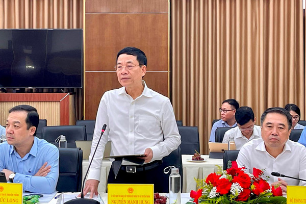 Đoàn công tác Chính phủ làm việc với tỉnh Quảng Trị về tình hình sản xuất kinh doanh và chuyển đổi số